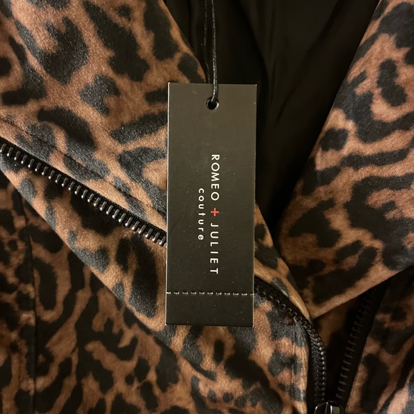 Romeo and Juliet Couture leopard print moto jacket - Picture 3 of 7